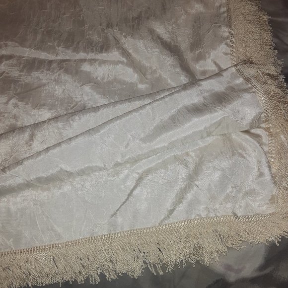 WINDOW SCARF VALANCE, IVORY WITH FRINGE, CRINKLED SATIN MATERIAL, 49" X 109" - Picture 1 of 6
